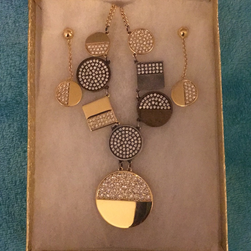 Swarovski Necklace & Earrings Set
